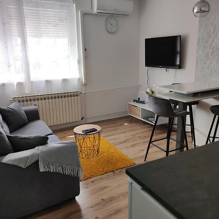 Apartman Emy Károlyváros Kültér fotó