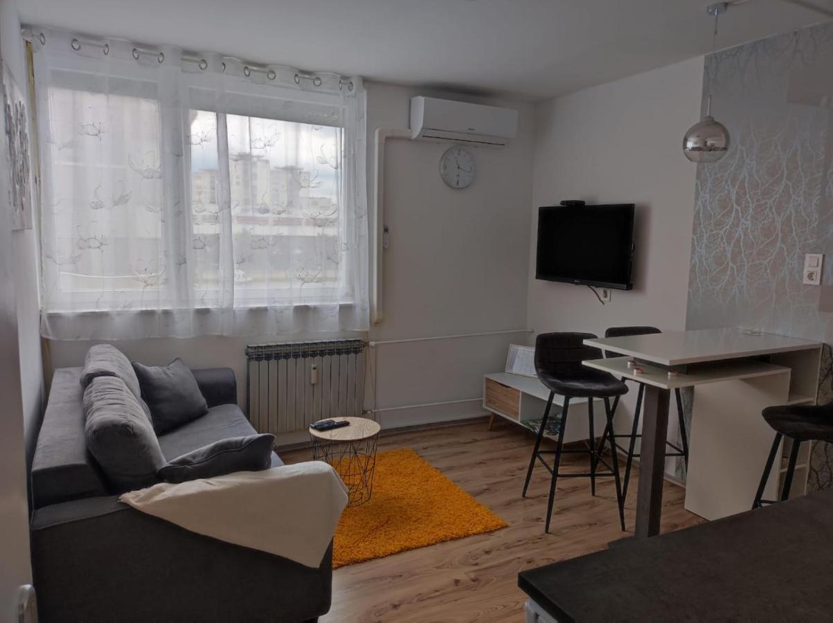 Apartman Emy Károlyváros Kültér fotó