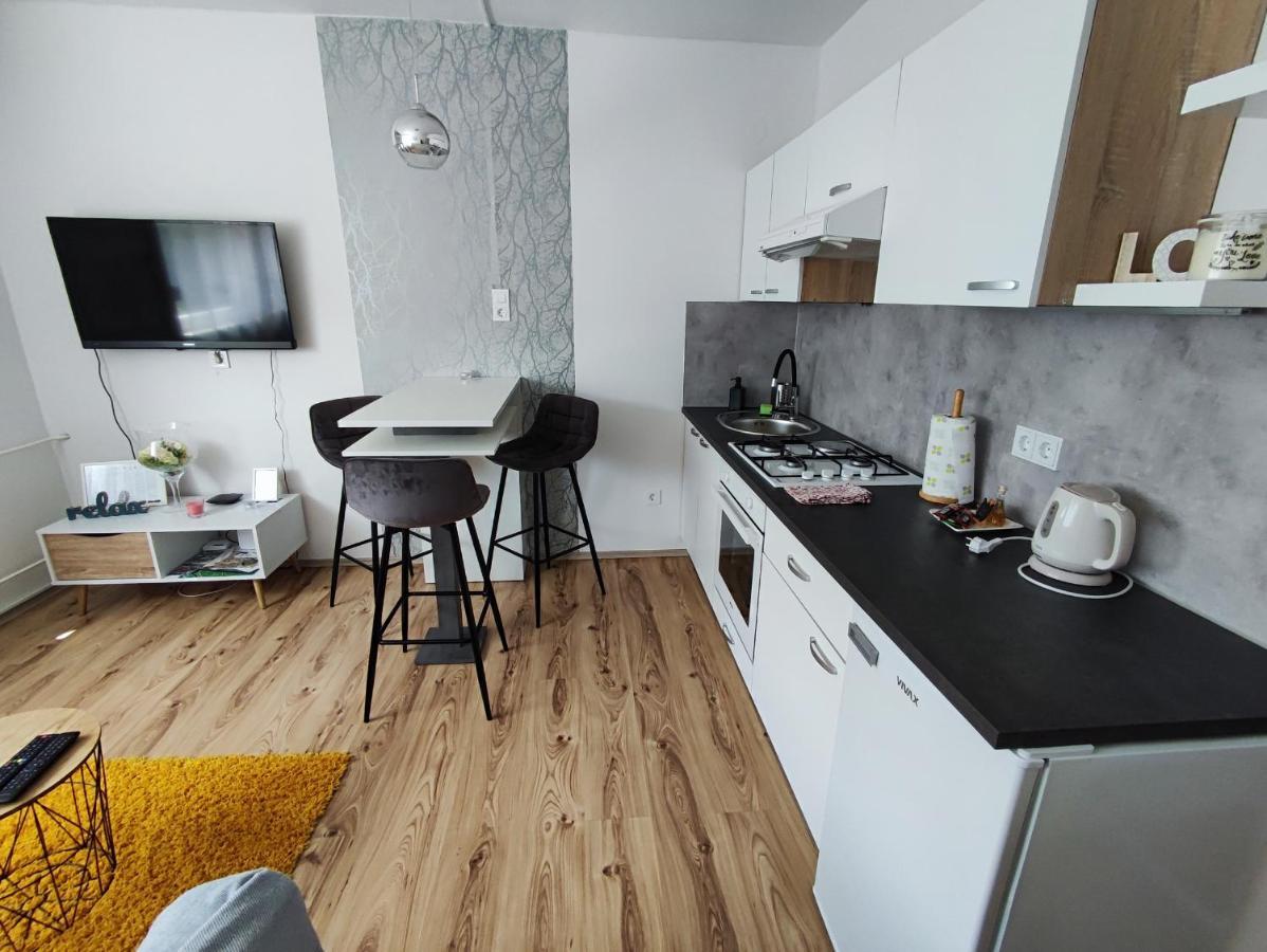 Apartman Emy Károlyváros Kültér fotó